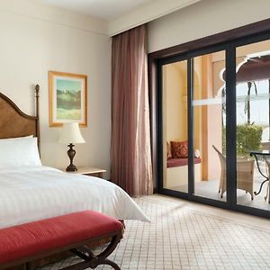 Garden Suite Lounge Access